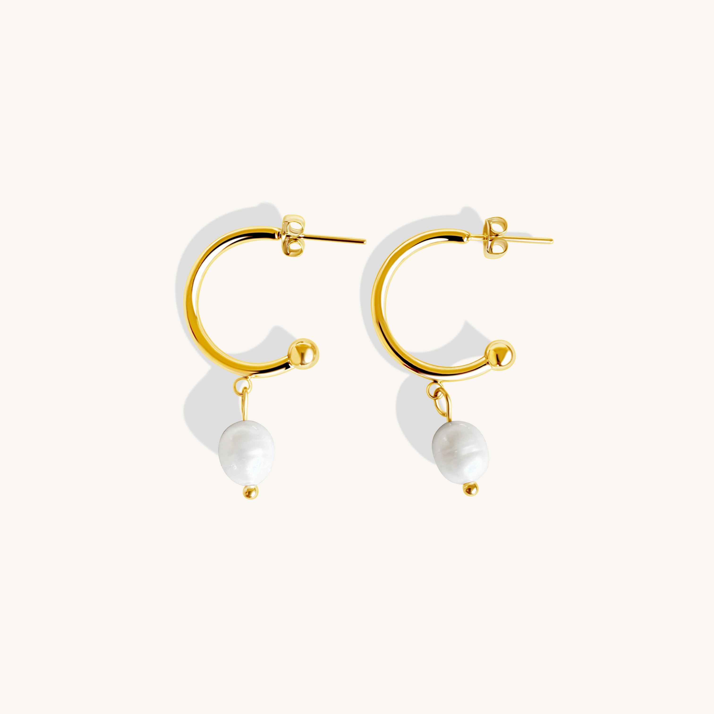 Mia Freshwater Pearl Earrings