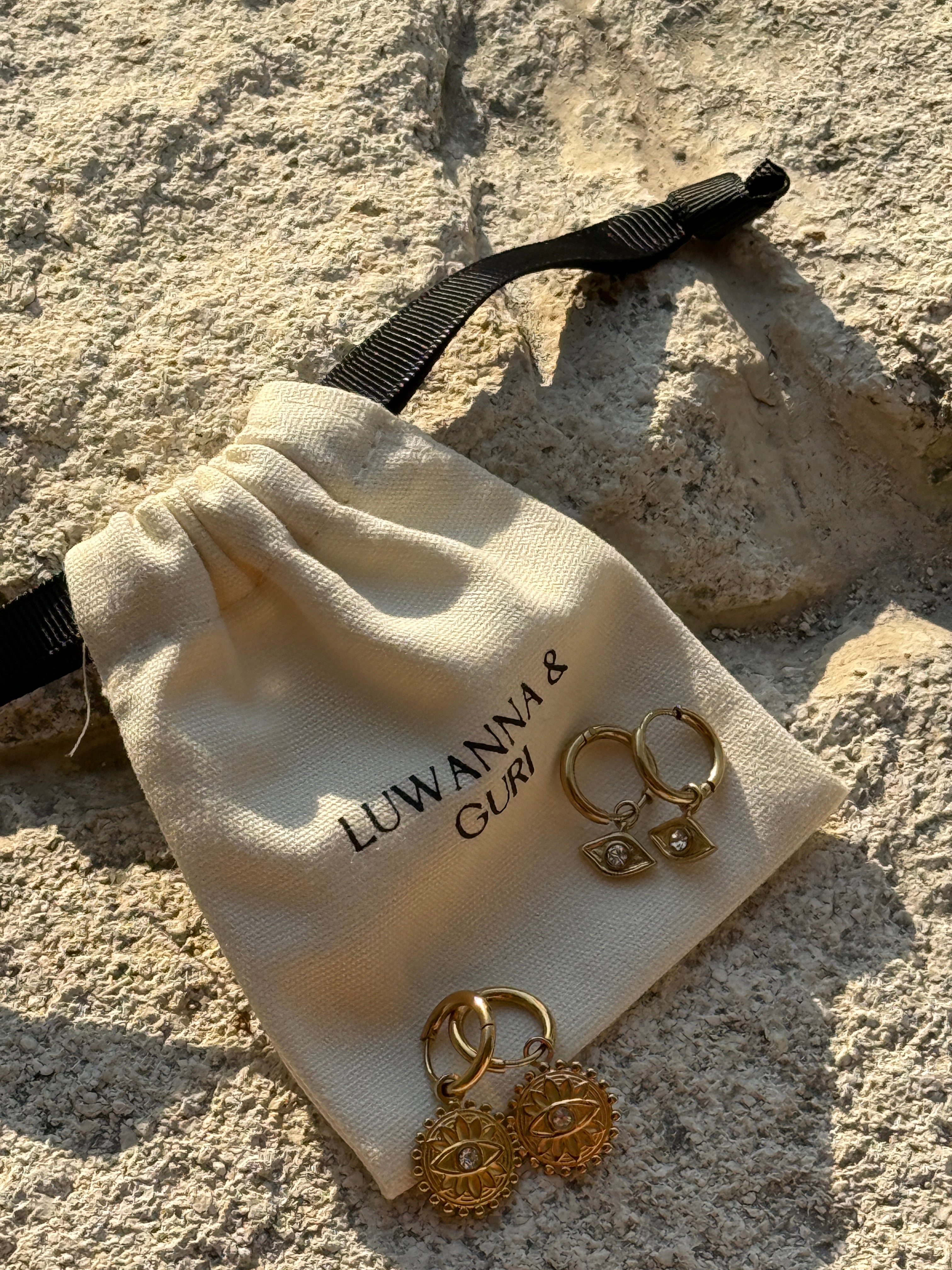 AMARA EVIL EYE HUGGIES